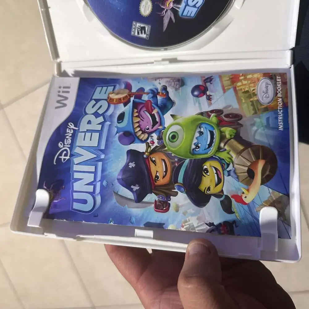 Disney Universe Nintendo Wii Game, CIB, Family Adventure - Tested